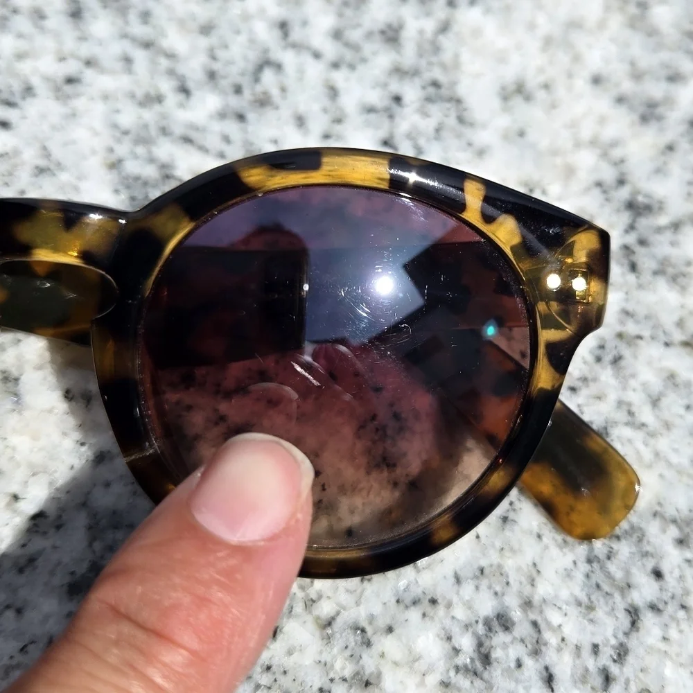 Olsenboye vintage Style round glasses Tortoise Color